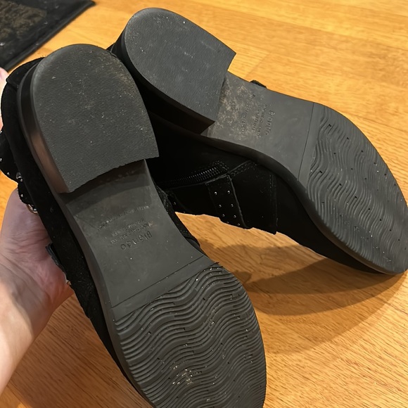 Blondo Wsterproof Buckle Booties - Picture 3 of 6